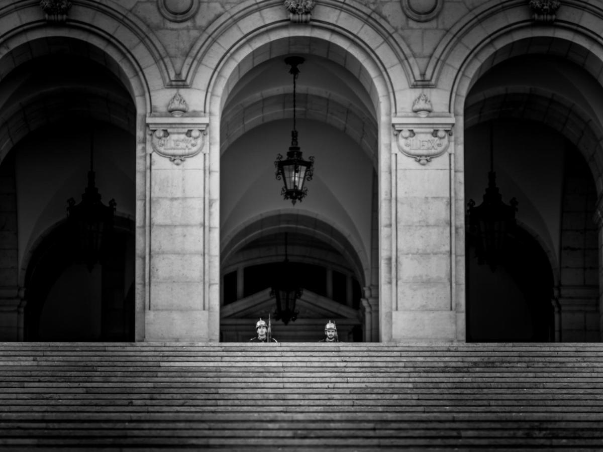 Style And Comfort In Downtown Lisbon Bagian luar foto