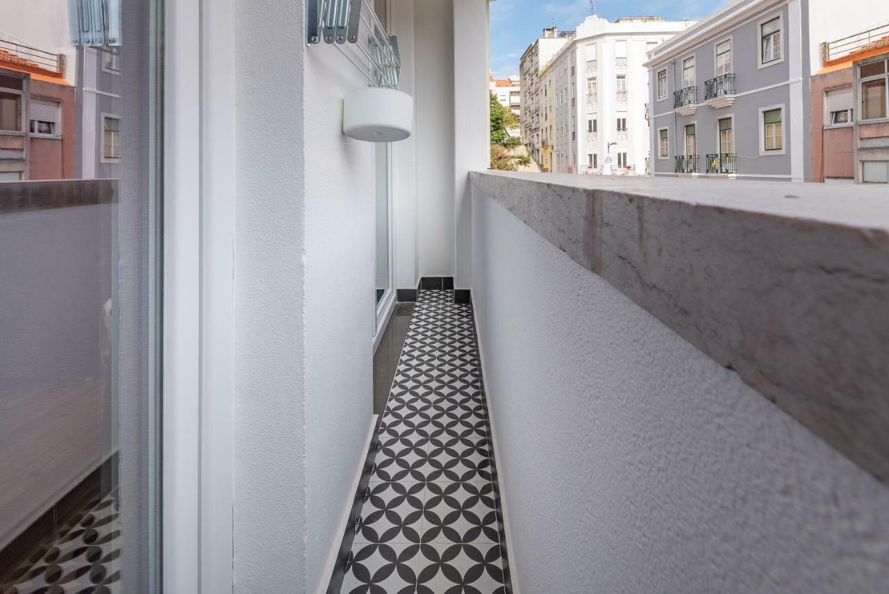 Style And Comfort In Downtown Lisbon Bagian luar foto
